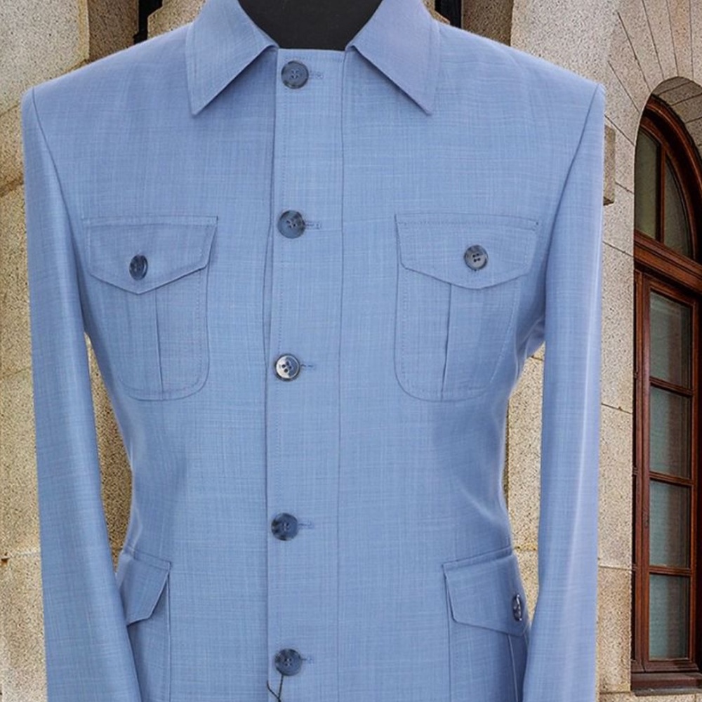 Men Suits 2 pieces Safari men’s suits, different sizes available.